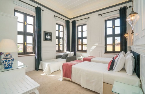 Ayvalik Hotel | Siyah Lale Cunda 1841