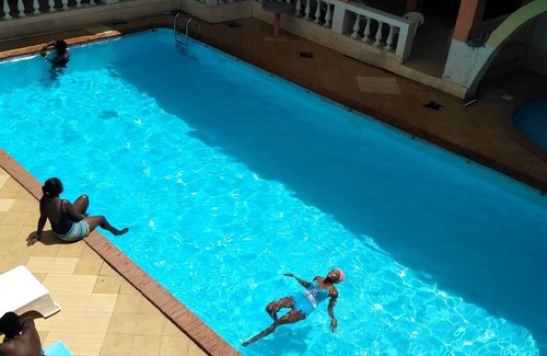 Viwanda House | SizzlingWaters is a home with amenities amenities that you would find in a hotel