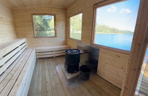 Jorlanda House | Sjöutsikt