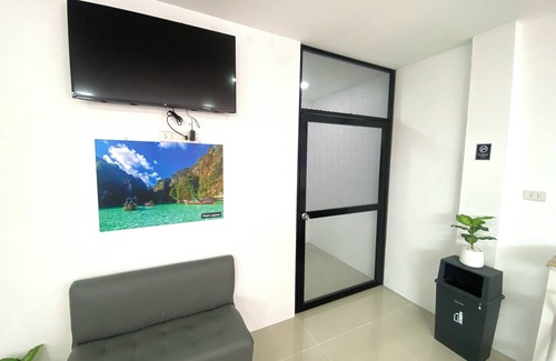 Patong Bed & Breakfast | SJ Beach House Patong