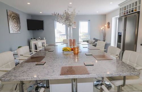 Coleraine Cottage | SJS COTTAGE, family friendly, with a garden in Castlerock