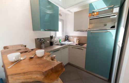 Quartier du Port Apartment | SK Joli Studio, Le Port, Clim, Tramway, Wifi 17 BONAPARTE