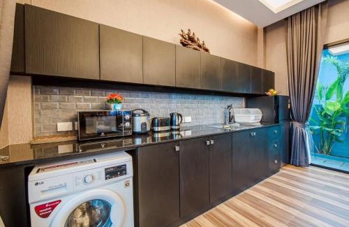 Kao Yai Villa | Sky Blue Pool Villa at Hua Hin 3Bedrooms and 4 Bathrooms near Cha-Am beach