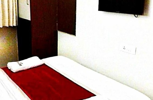 Vashi Hotel | SKAABA HOTELS Sai Sunder Guestline