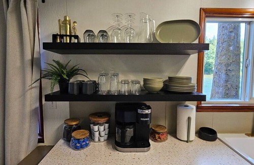Marblemount House | Skagit Riverhouse Retreat- Dogs welcome, Hot Tub