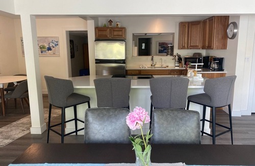 Okanagan-Similkameen House | SkaHaven- Direct Lakefront
