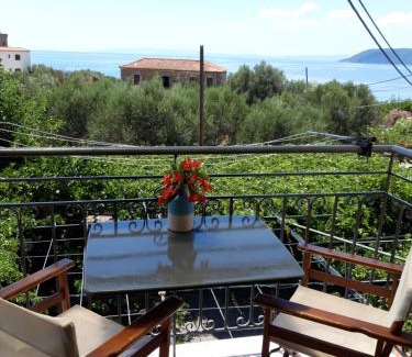 Kardamyli Apartment | Skardamoula's Studios and Apartments, 2