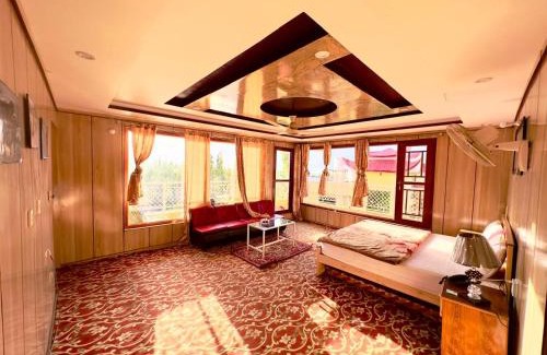 Skardu Hotel | Skardu View Point Hotel and Huts