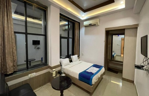 Kolar Road Hotel | SKG Royal Palace