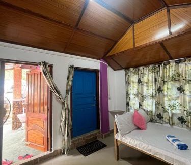 Laitmawsiang House | Skhem Home Stay Shnongpdeng