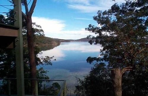 Smiths Lake House | Ski Cove House~Wood Fire~Kayaks~Spa~Sauna~Pool Table~Table Tennis~Sunsets & View
