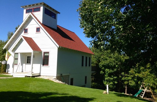 Arcadia House | Ski Crystal! 4 FLOORS of FUN! Gameroom! PONTOON BOAT! Kayaks! NEW WIFI!