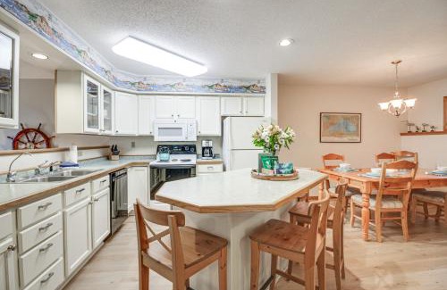 Tofte House | Ski, Hike, Bike, Relax Tofte Townhome with Deck!