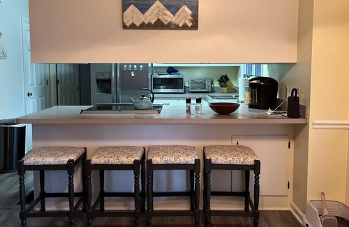 Roseland House | Ski, Hike, Play & Relax at Nectar Landing in Virginia's Ski and Wine Country