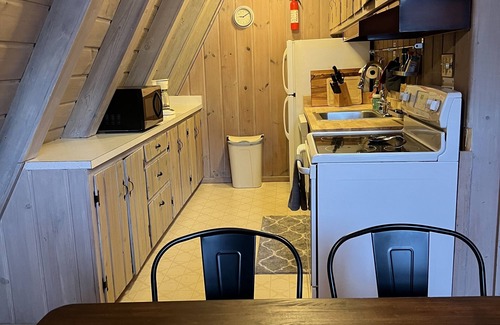 Harbor Springs Ski Chalet | Ski Hills! Nubs Nob! Cute and cozy A-frame. A hidden gem! Great rates.