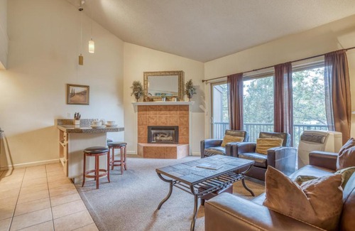 Century West House | Ski House 227 - Meredith Lodging