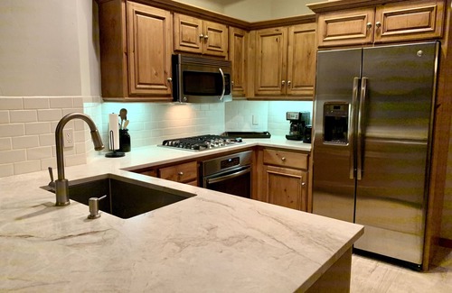 Downtown Park City Condo | SKI IN AND SKI OUT AT THE TOWN LIFT