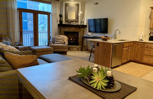 Downtown Park City Condo | SKI IN AND SKI OUT AT THE TOWN LIFT