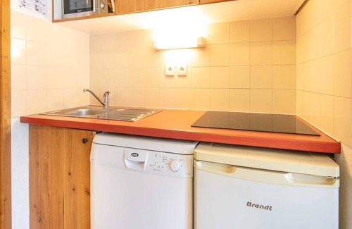 Chamrousse Apartment | Ski-In Comfort with Scenic Views