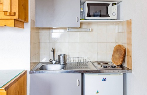 Saint-Francois-Longchamp Apartment | Ski-In/Ski-Out Studio in Saint Francois Longchamp - Sleeps 4 with Balcony and Mountain Views