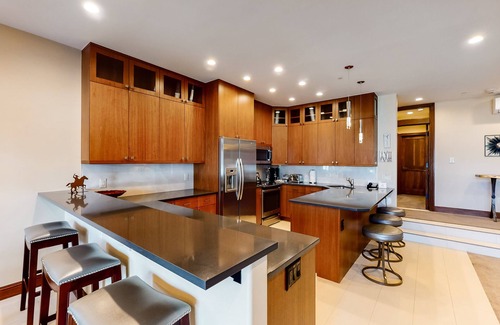 Vail Condo | Ski-in/out, 1st-floor condo w/fireplace, fast WiFi, shared pool/hot tub/laundry