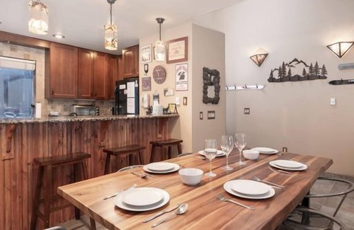 Winter Park Condo | Ski-In/Out/2 King Suites + Sleeping Loft/Pool & Hot Tubs & private garage