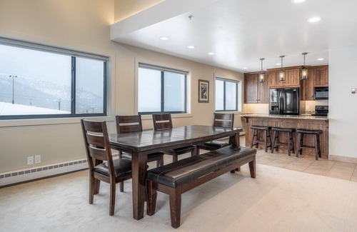 North Park City Condo | Ski-In/Out 3 BDR Condo w/Stunning Mountain Views!