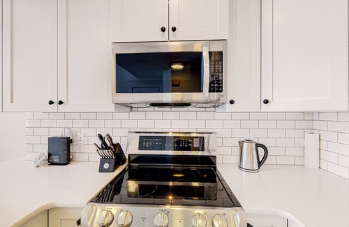 Snow Pine Estates House | Ski-in/out condo with mountain view, wifi, fireplace, & private washer/dryer