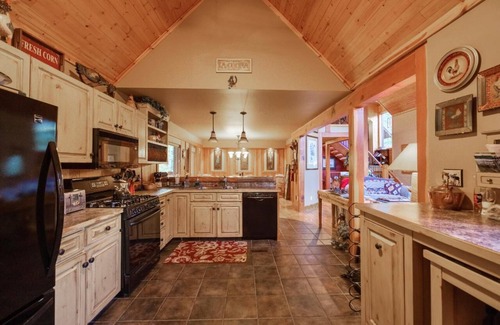 East Kootenay Ski Chalet | Ski In/out Chalet, Comfortably Sleeps 14, Hot Tub/Games room. Pet Friendly