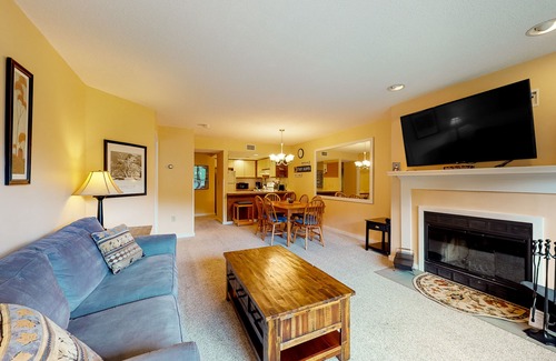Ludlow Condo | Ski-in/out condo with fireplace, hot tubs. pool, tennis & washer/dryer