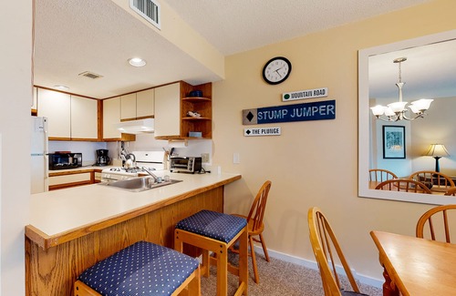Ludlow Condo | Ski-in/out condo with fireplace, hot tubs. pool, tennis & washer/dryer