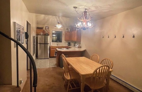 Powder Mountain Cabin | Ski in/out condo with three queens