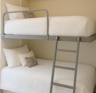 Saint-Pierre-de-Clages Apartment | Ski in out G2 Alps studio by Jolidi