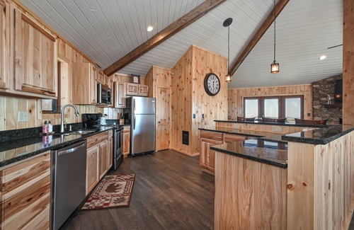 Banner Elk House | Ski-In/Out Luxury Lodge/Panoramic Sky High Views/Beech MTN