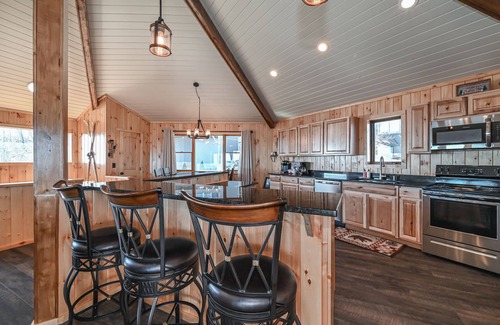 Banner Elk House | Ski-In/Out Luxury Lodge/Panoramic Sky High Views/Beech MTN