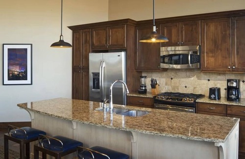 Park City Cabin | Ski-in/out luxury, Hilton Sunrise Lodge, Park City - Sleeps up to 6, 2BR/3BA