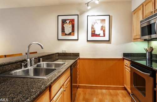 Beaver Creek Condo | Ski in/out luxury condo with pool, hot tubs, sauna & free parking!!