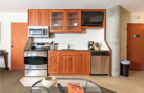 Salt Lake Mountain Resorts Condo | Ski in/out one bedroom condo at the Cliff Club at snowbird