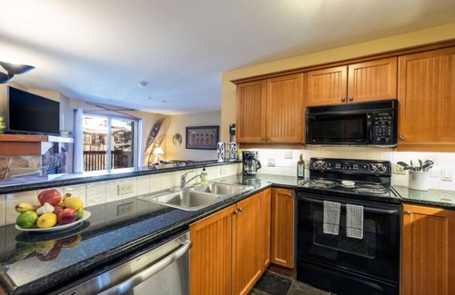 Salt Lake Mountain Resorts Apartment | Ski in/out,Pool,Hot Tub,Pool Table - Resort View!
