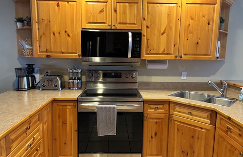 Sun Peaks House | Ski-In/Out to main Lift. Snow Creek Village 3 BR 3 BA. Hot Tub. Walk to village!
