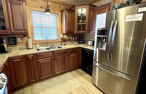 Snowshoe House | Ski In/Out, Watch Slope frm Hot Tub, 6BR, 3 Kings, PS5, Tesla, Rec Rm-Loggers 12