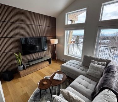 Beaupre Apartment | Ski-in Penthouse Condo MSA