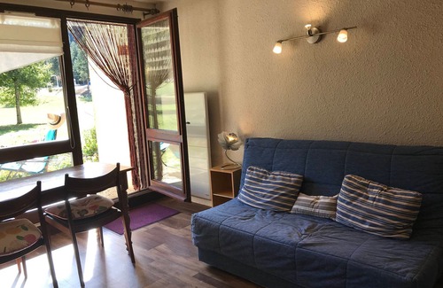 Correncon-en-Vercors Apartment | Ski-In/Ski-Out Studio at Corrençon-en-Vercors with Garden Access