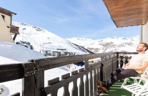 Pla d'Adet Apartment | Ski-In/Ski-Out Apartment with Stunning Mountain Views, Sleeps 6, Modern Amenities