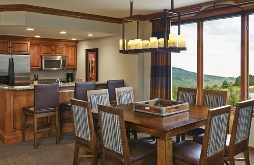 Steamboat Springs Resort | Ski In/Ski Out: Sheraton Steamboat Resort Villas - Two Bedroom