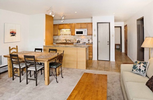 Copper Mountain Village Condo | Ski-in/ski-out, 2 sunrooms overlook main plaza! Free Parking and Wifi