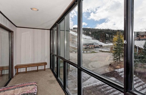 Copper Mountain Village Condo | Ski-in/ski-out, 2 sunrooms overlook main plaza! Free Parking and Wifi