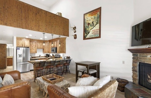 North Park City Condo | Ski in/Ski Out 2BR Condo w/Loft, Steps From Lift!