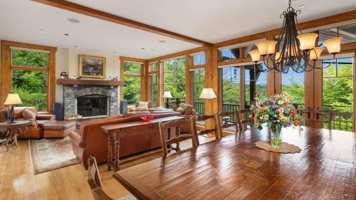 Spruce Peak House | Ski in Ski out 4 Bedroom Spruce Peak Lodge Luxury Mountain Cabin By Stowe Mountain Rentals