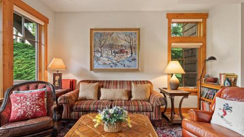 Spruce Peak House | Ski in Ski out 4 Bedroom Spruce Peak Lodge Luxury Mountain Cabin By Stowe Mountain Rentals
